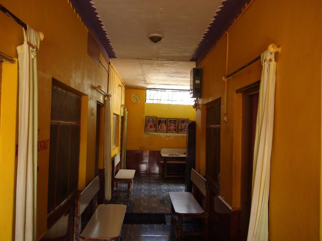 Shambhu Guest House Хампи Екстериор снимка